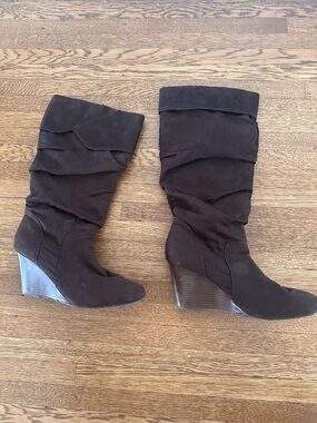 Rampage Dark Brown Suede Wedge Boots
